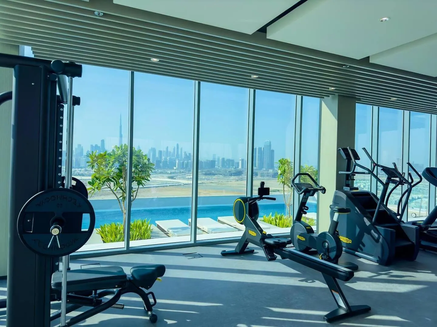 Elegant 2 Bed Plus Maids In Dt1 With Rooftop Pool Dubai United Arab Emirates